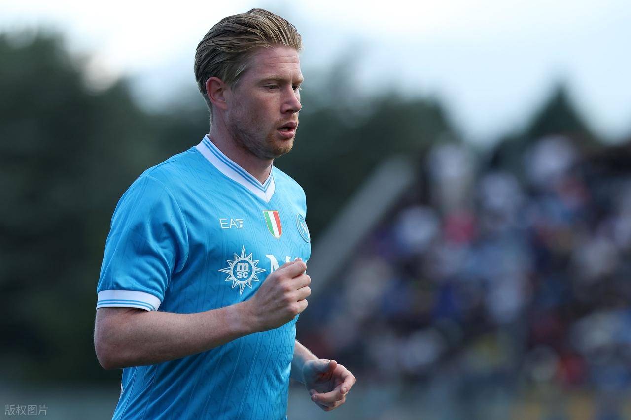 保安大爷中场硬核加入拉拉队，全场尖叫炸了！