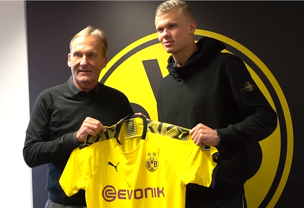 国脚关键进球助球队晋级