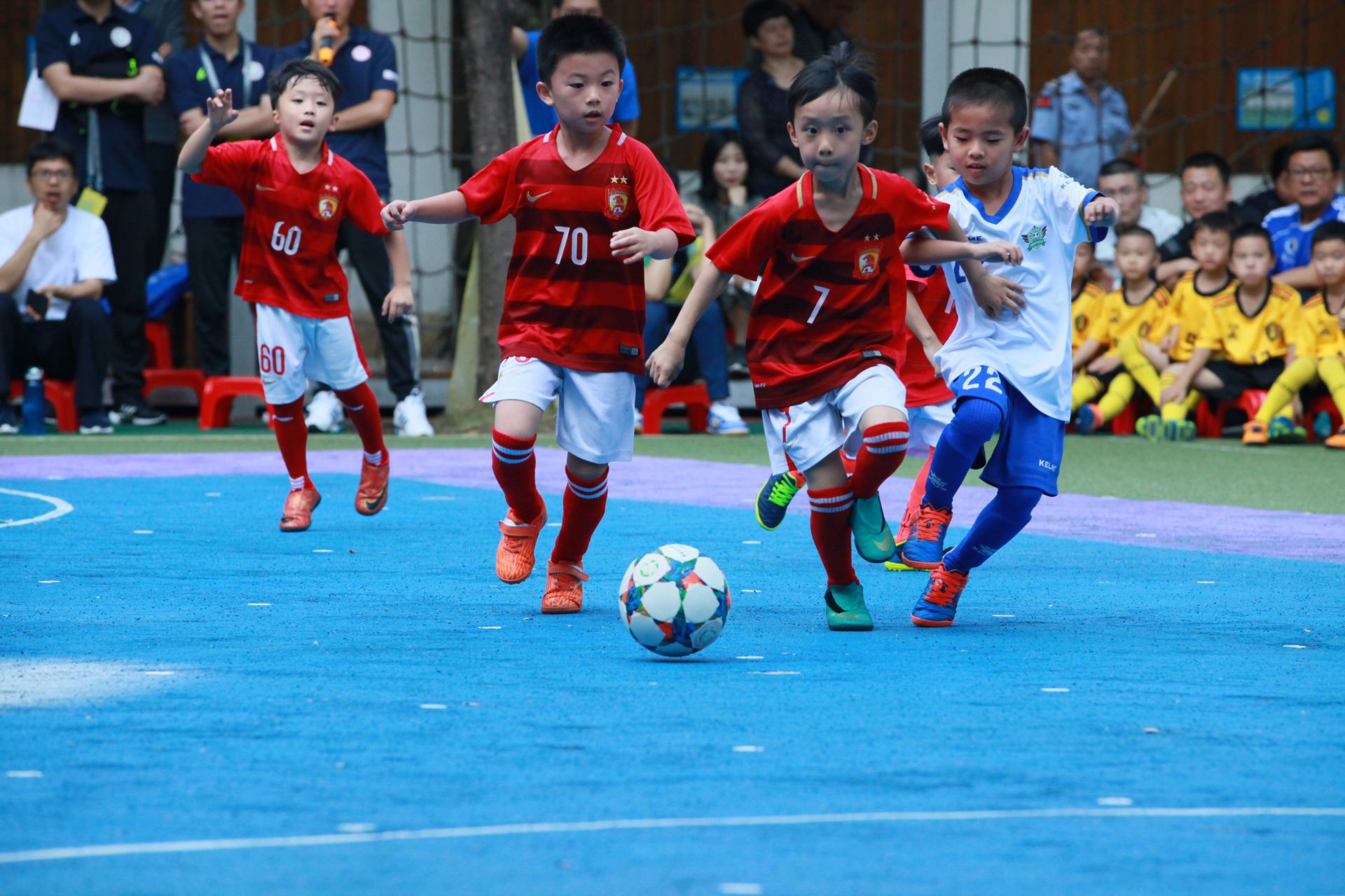 世俱杯赛制：扩军至32队对标世界杯 潜在黑马多（世俱杯改制：32队参战对标世界杯 黑马机会增多）