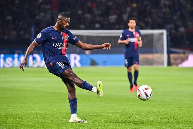 阿贾克斯客场4-2逆转卡拉巴克，收获本赛季欧冠首胜（阿贾克斯客场4-2翻盘卡拉巴克，迎来本赛季欧冠首胜）