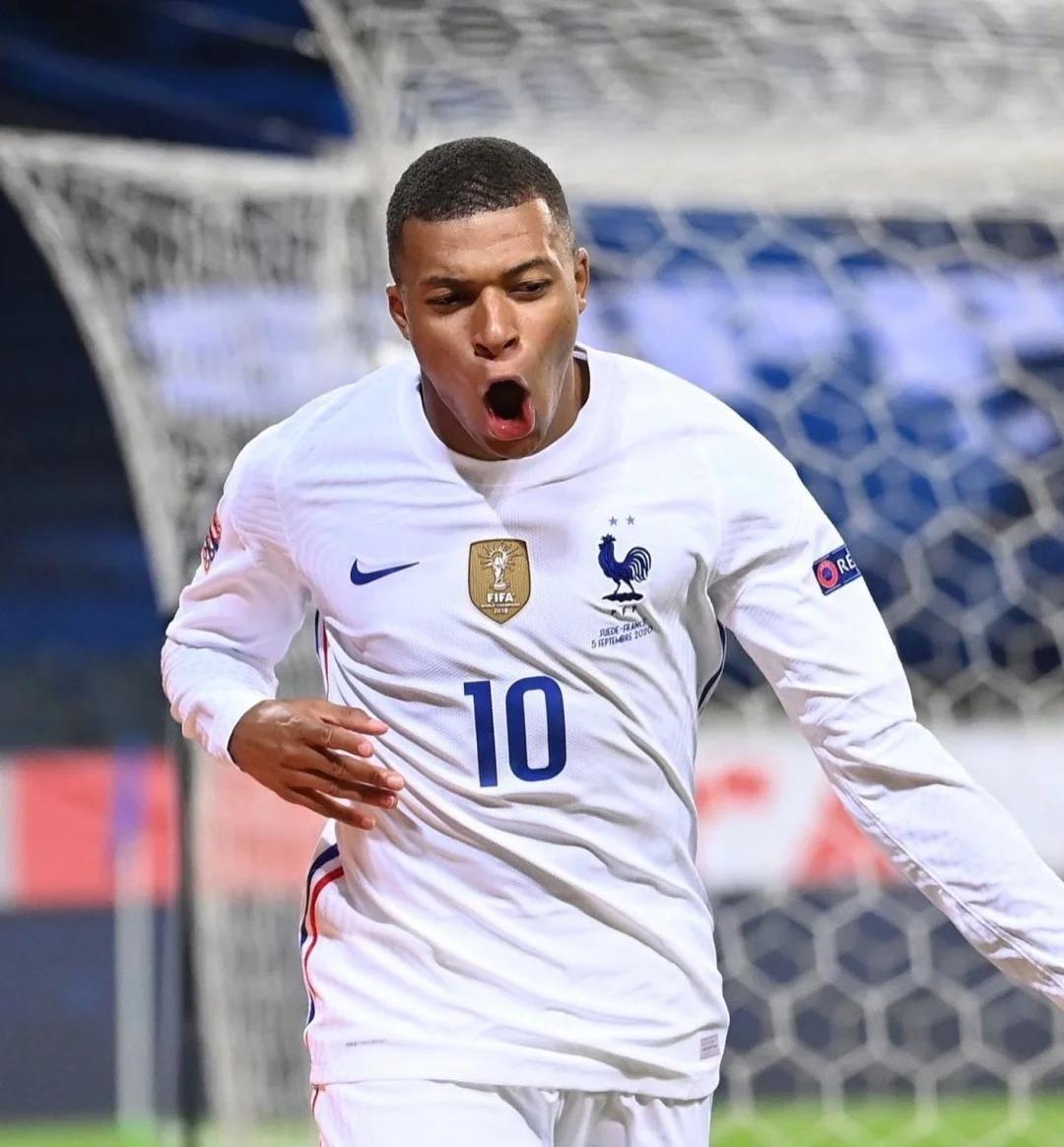 亨克主帅芬克正式下课，本季比甲十八队无任何教练执教超过一年（亨克主帅芬克官宣下课：本季比甲18队主帅无一人执教超过一年）