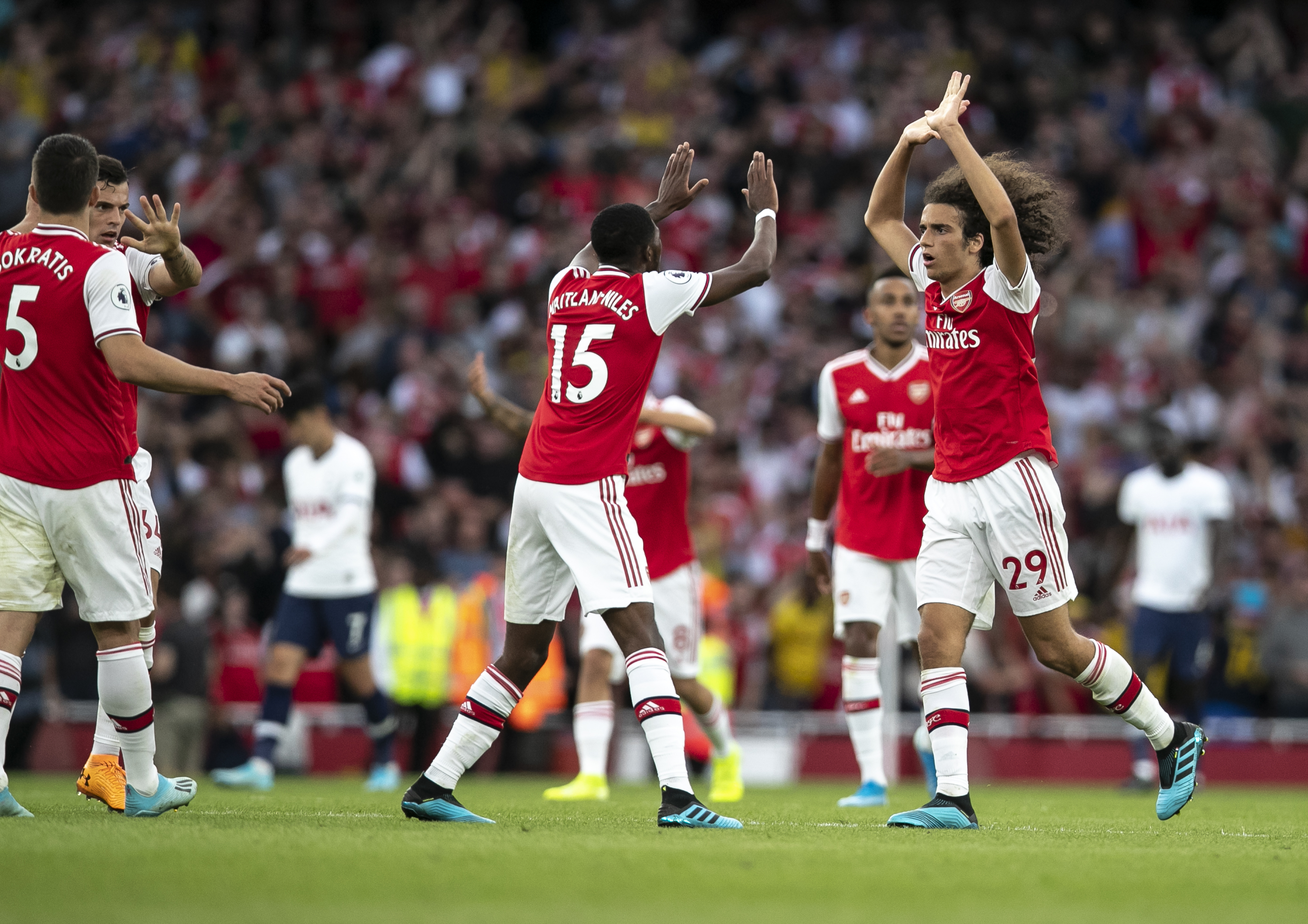 雷霆豪取15连胜&23胜1负，你认为谁能阻止卫冕冠军连胜？