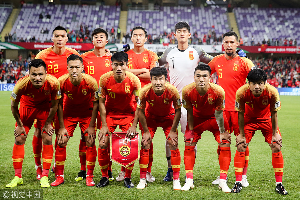 柔佛魔鬼主场绞杀残阵海港 中超冠军恐提前出局（柔佛魔鬼主场痛击残阵海港 中超冠军面临提前出局危机）