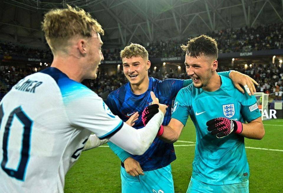 在重庆铜梁备战期间，U16国足参观了邱少云烈士纪念馆