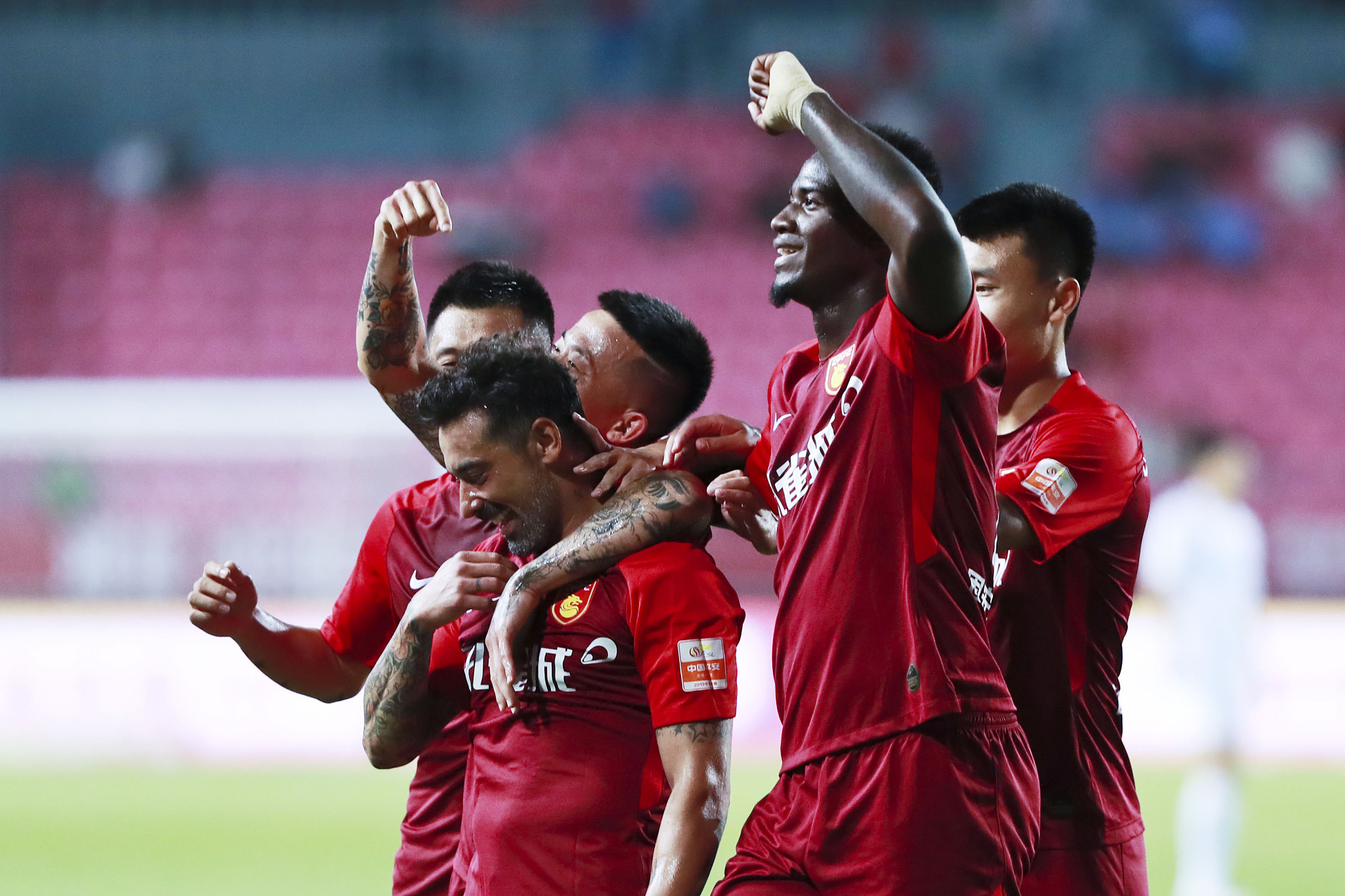 官方：Movistar+和DAZN获得西甲电视转播权至2032年（官宣：Movistar+与DAZN获西甲转播权延长至2032年）