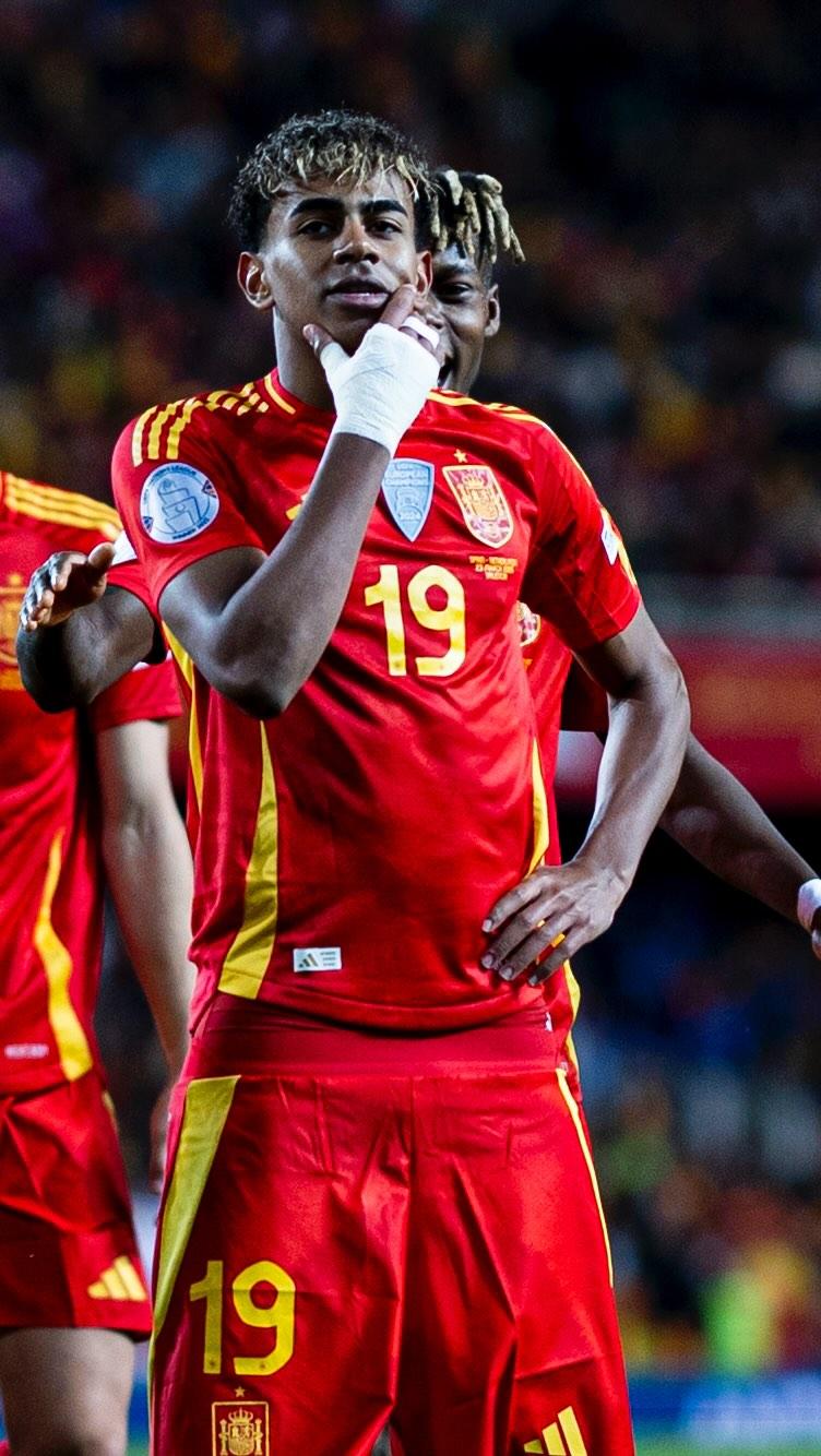 吉迪空砍28+11+11，生涯23次三双追平埃尔金·贝勒