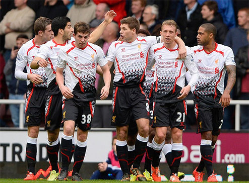 戏剧性拉满，内马尔自八月初后首次破门随后又送出一粒点球