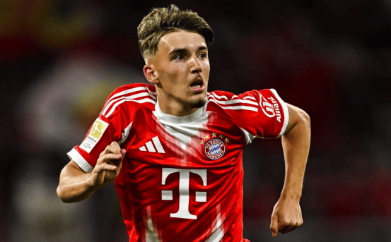 中超11月最佳阵容：法比奥、瓦科领衔，吴曦、王燊超入选（中超11月最佳阵容出炉：法比奥、瓦科领衔，吴曦与王燊超在列）