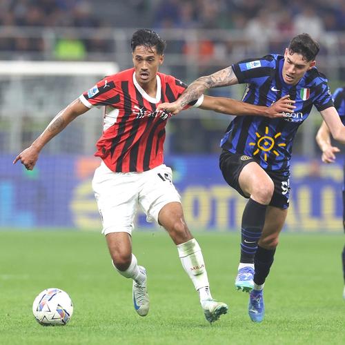 博洛尼亚vs克雷莫内塞：奥尔索利尼、胡安-米兰达首发，瓦尔迪、奥代罗出战