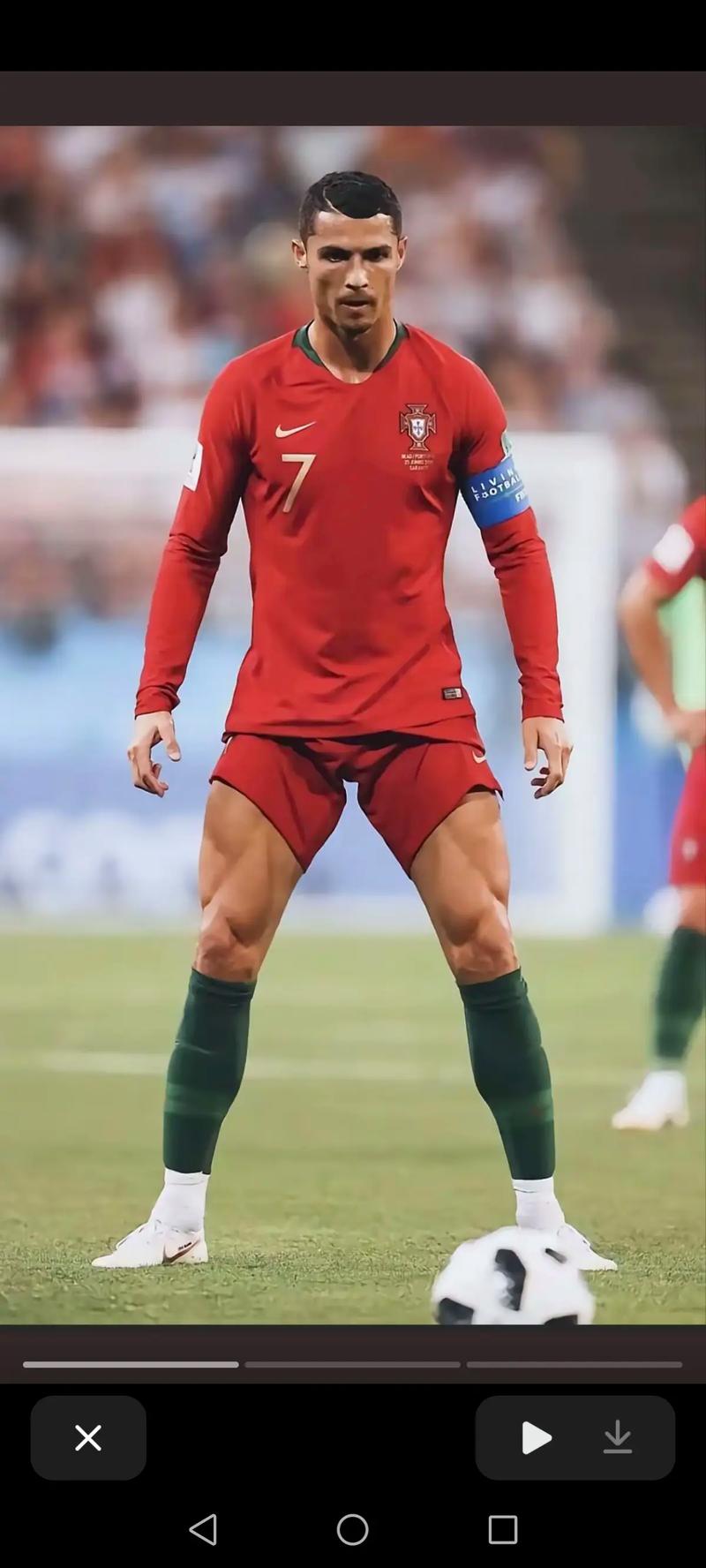 足球中超球队进入封闭训练，外界高度关注（中超球队启动封闭训练，引发外界热切关注）